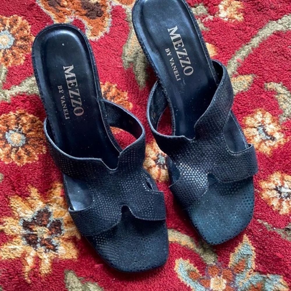 Mezzo Open Tow Sandals